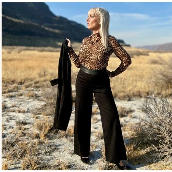 New NWT Lysse‎ Denver Hi Waist Wide Leg Ponte Size Large Black - Picture 1 of 9